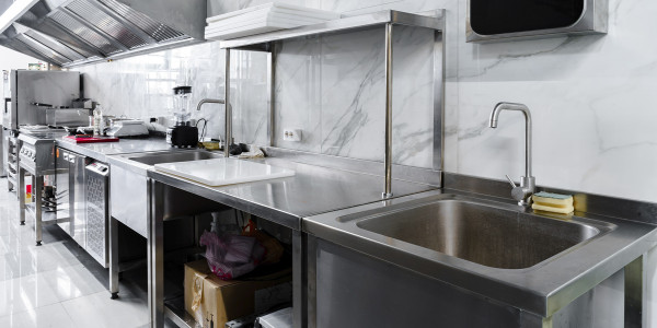 Limpiezas de Conductos de Extracción y Ventilación Huete · Cocina de Hostales